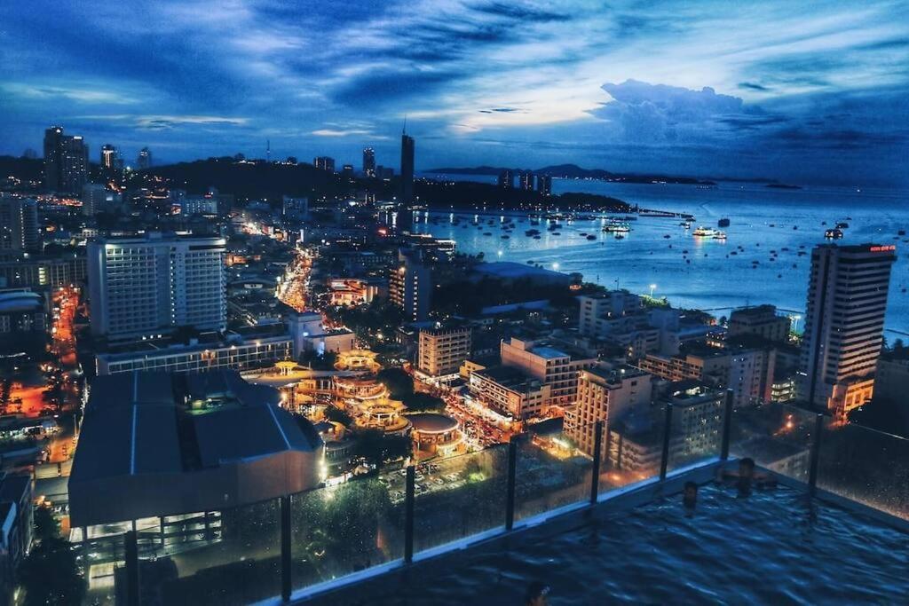 The Base Central Паттайя Экстерьер фото